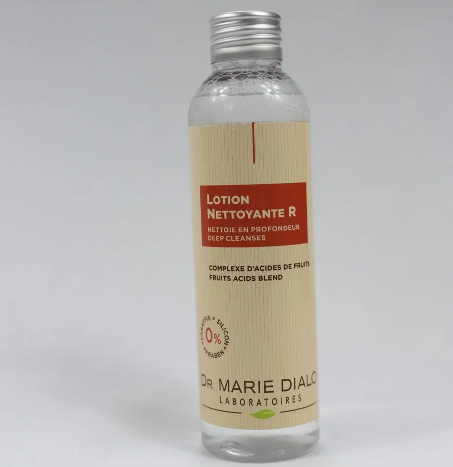 Dr Marie Diallo Laboratoires Lotion Nettoyante R au Acide de Fruit : Elimine les peaux mortes , les impuretés et desincruste les pores 150 ml